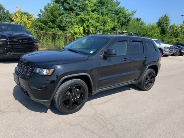 Thumbnail: 2018 Jeep Grand Cherokee - 17