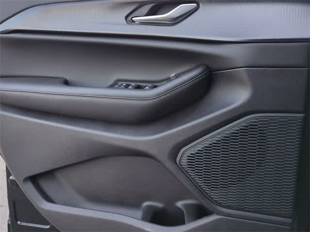 Thumbnail: 2025 Jeep Grand Cherokee - 32