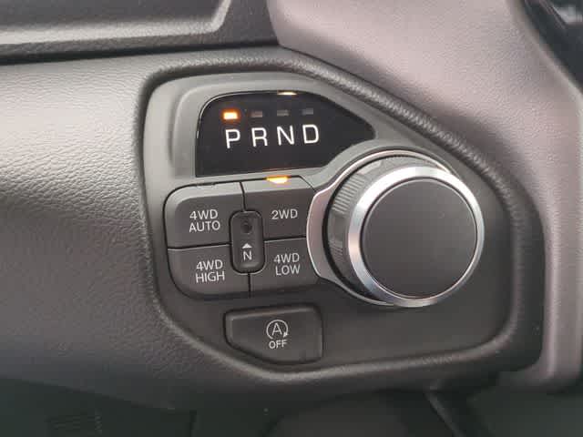 Thumbnail: 2026 RAM 1500 - 32