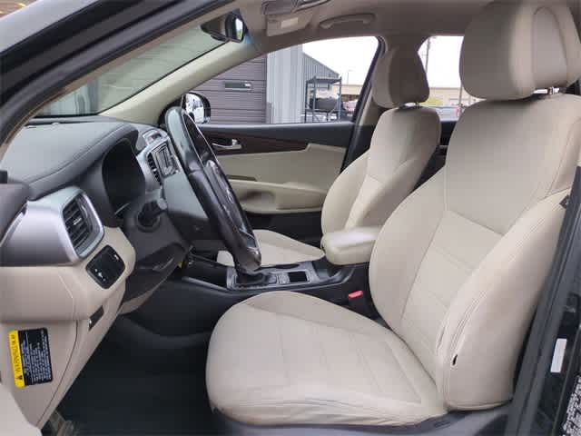 Thumbnail: 2016 Kia Sorento - 17