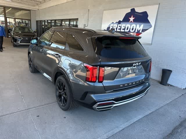 Thumbnail: 2022 Kia Sorento - 15