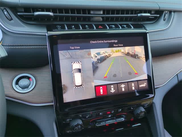 Thumbnail: 2025 Jeep Grand Cherokee - 31