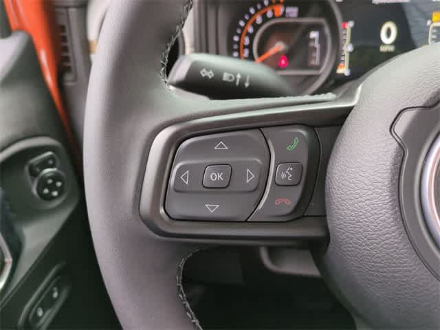 Thumbnail: 2025 Jeep Gladiator - 23