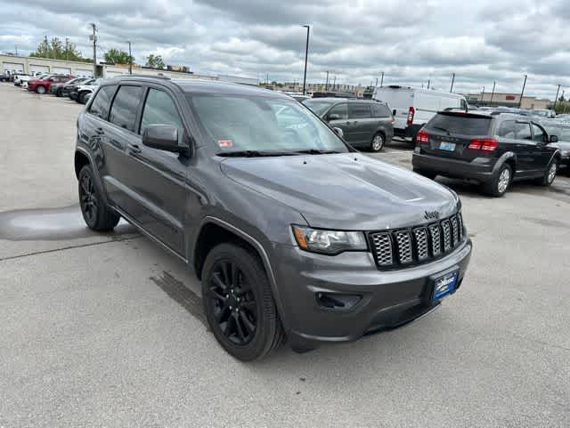 Thumbnail: 2017 Jeep Grand Cherokee - 21