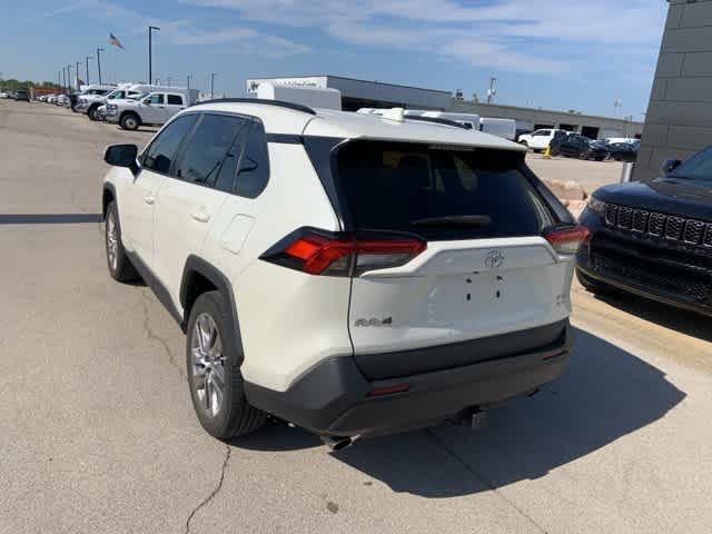 Thumbnail: 2022 Toyota RAV4 - 17