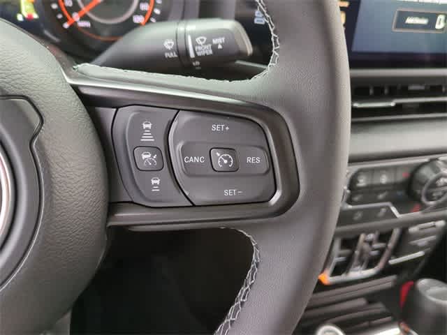 Thumbnail: 2025 Jeep Gladiator - 24