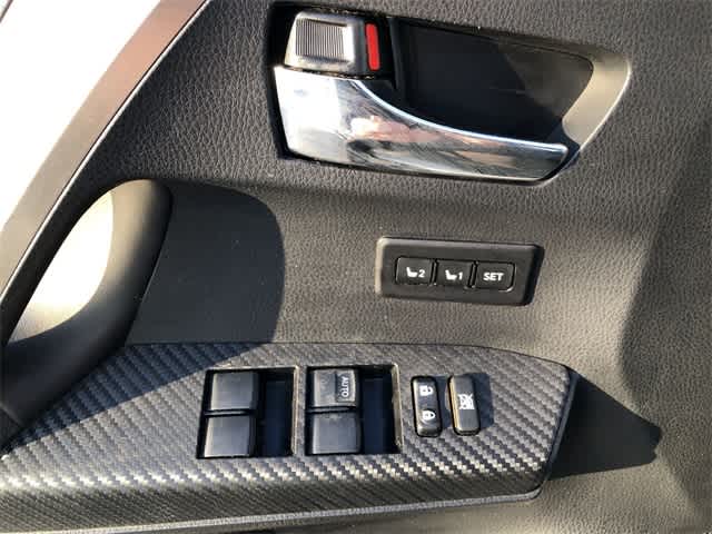 Thumbnail: 2013 Toyota RAV4 - 20