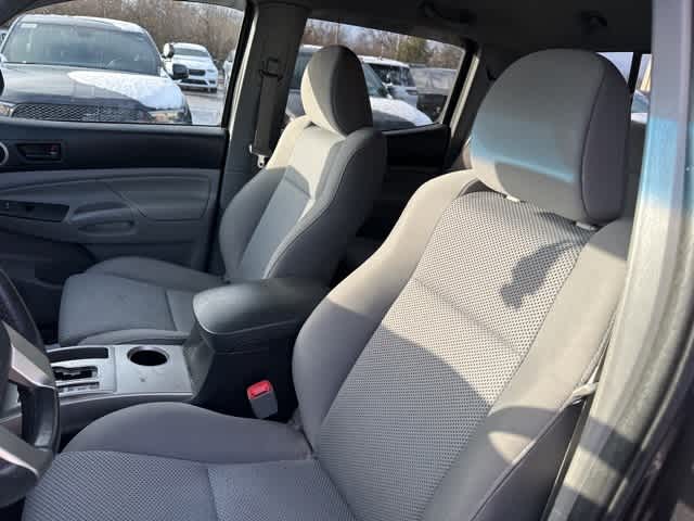 Thumbnail: 2015 Toyota Tacoma - 3