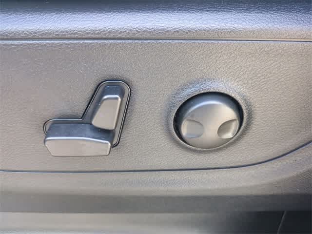 Thumbnail: 2026 RAM 1500 - 18