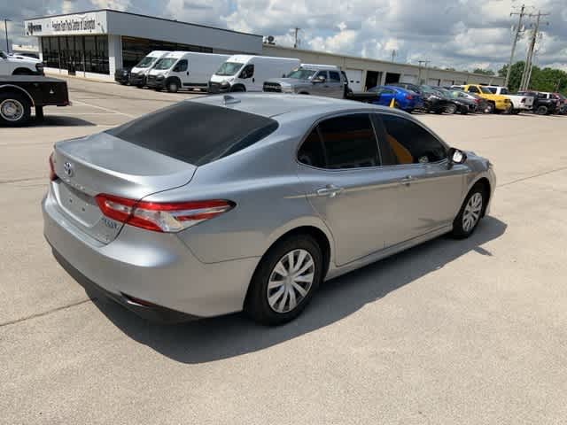 Thumbnail: 2020 Toyota Camry - 18