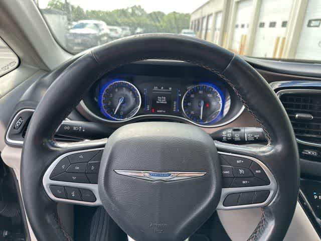 Thumbnail: 2019 Chrysler Pacifica - 8