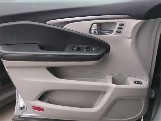 Thumbnail: 2022 Honda Pilot - 32