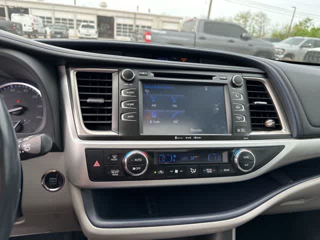 Thumbnail: 2018 Toyota Highlander - 8