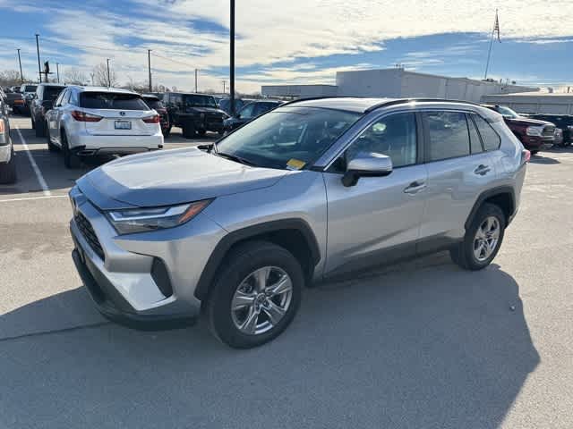 Thumbnail: 2022 Toyota RAV4 - 14