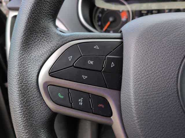 Thumbnail: 2021 Jeep Cherokee - 23