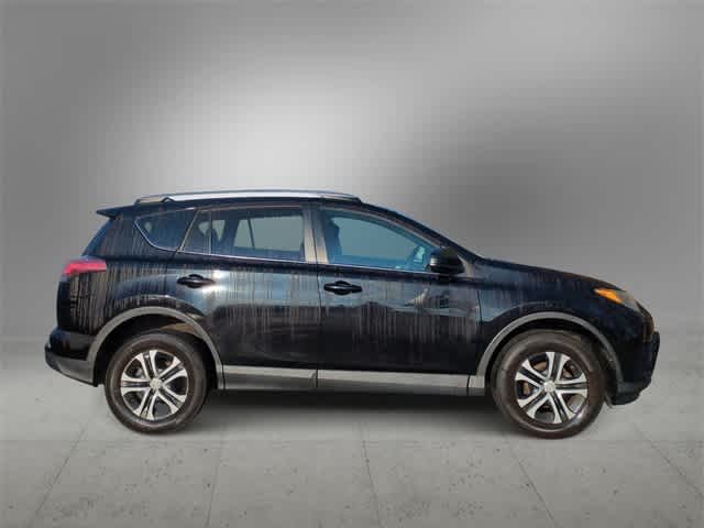 Thumbnail: 2016 Toyota RAV4 - 9