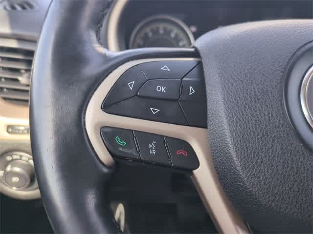 Thumbnail: 2015 Jeep Cherokee - 24