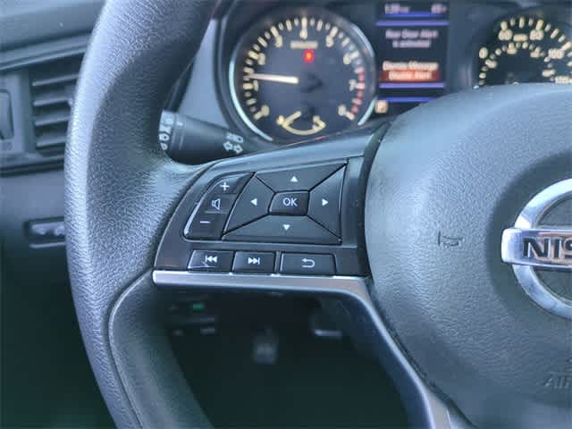 Thumbnail: 2020 Nissan Rogue Sport - 24