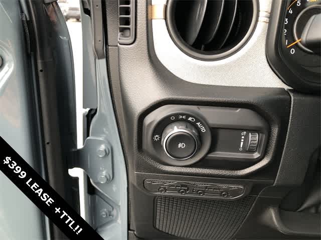 Thumbnail: 2026 Jeep Wrangler - 22