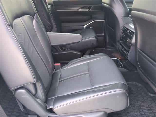 Thumbnail: 2024 Jeep Wagoneer - 21