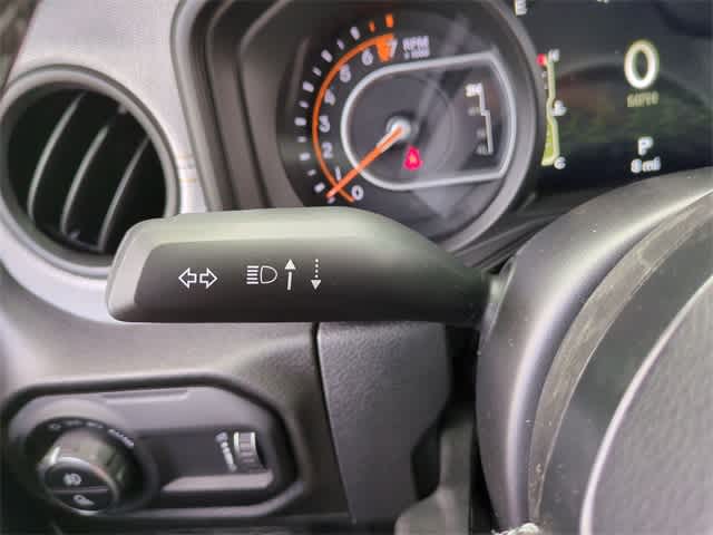 Thumbnail: 2025 Jeep Gladiator - 26