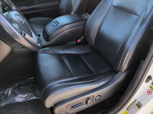 Thumbnail: 2017 Toyota Highlander - 17