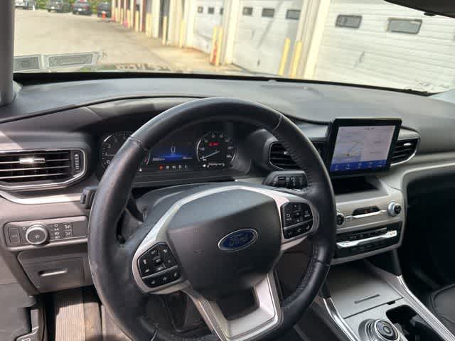Thumbnail: 2022 Ford Explorer - 6