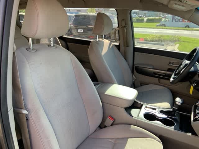 Thumbnail: 2020 Kia Sedona - 16