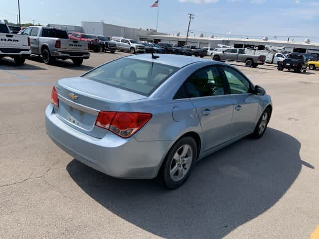 Thumbnail: 2011 Chevrolet Cruze - 17