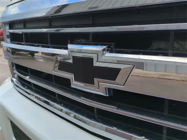 Thumbnail: 2019 Chevrolet Silverado 3500 - 12