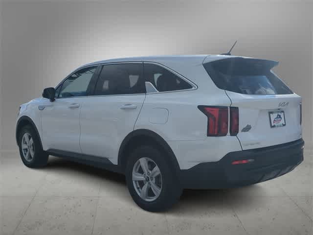 Thumbnail: 2023 Kia Sorento - 6