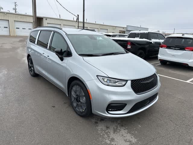 Thumbnail: 2026 Chrysler Pacifica - 22