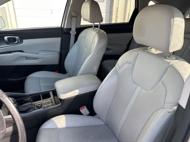 Thumbnail: 2022 Kia Sorento - 4