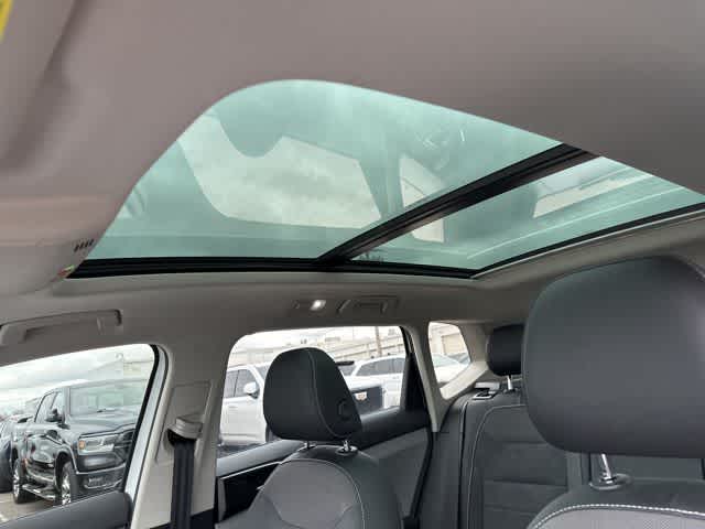 Thumbnail: 2022 Volkswagen Taos - 5