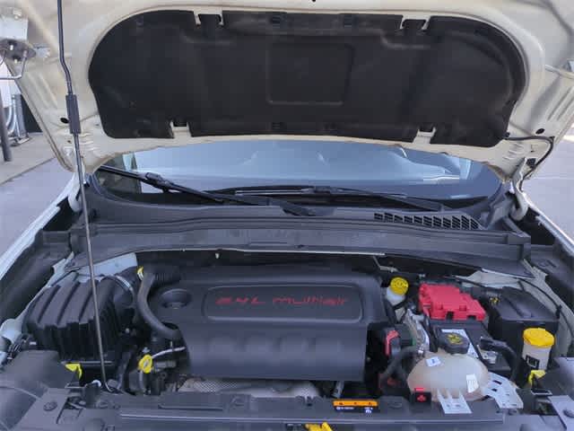 Thumbnail: 2019 Jeep Renegade - 15