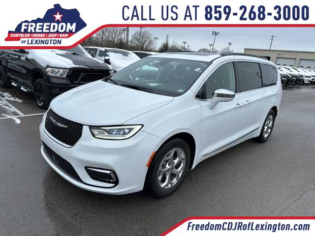 Thumbnail: 2022 Chrysler Pacifica - 1