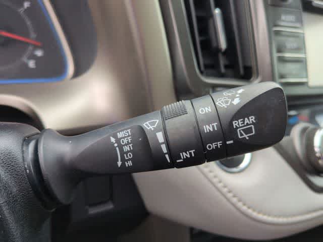Thumbnail: 2013 Toyota RAV4 - 26