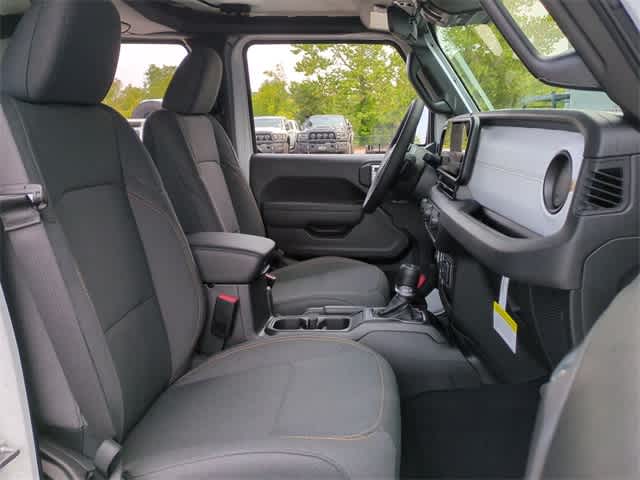 Thumbnail: 2025 Jeep Gladiator - 21