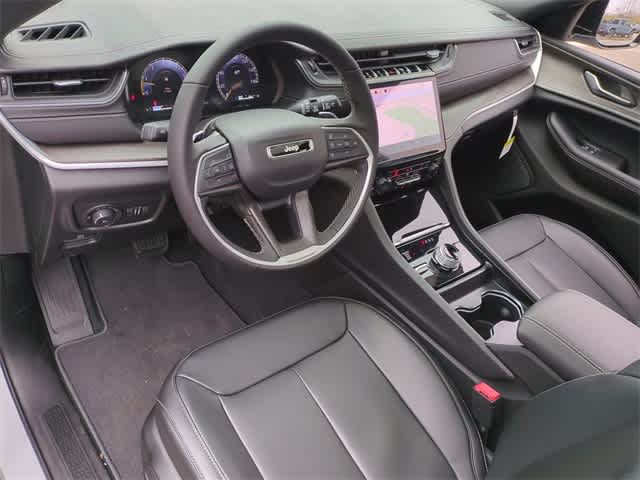 Thumbnail: 2025 Jeep Grand Cherokee - 10