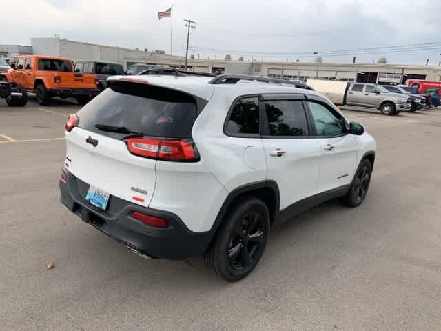 Thumbnail: 2018 Jeep Cherokee - 21