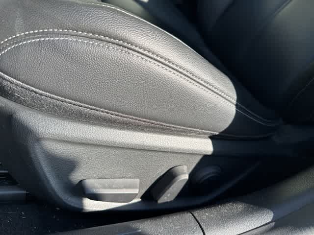 Thumbnail: 2023 Genesis G70 - 11