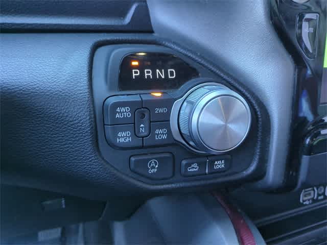 Thumbnail: 2025 RAM 1500 - 32