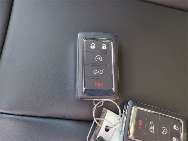 Thumbnail: 2025 Jeep Grand Cherokee L - 35