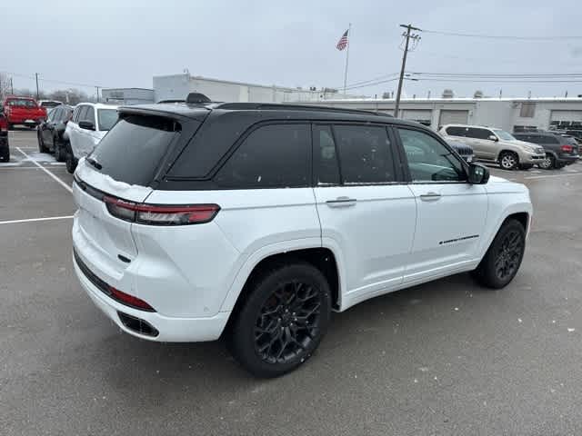 Thumbnail: 2025 Jeep Grand Cherokee - 25