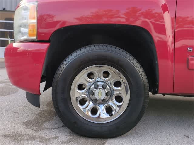 Thumbnail: 2011 Chevrolet Silverado 1500 - 14