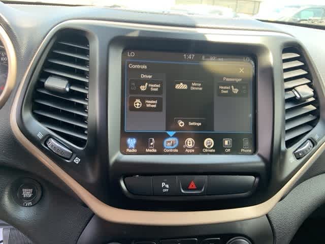 Thumbnail: 2018 Jeep Cherokee - 8