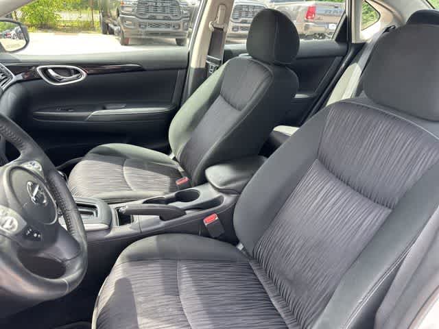 Thumbnail: 2019 Nissan Sentra - 4