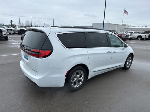 Thumbnail: 2022 Chrysler Pacifica - 25