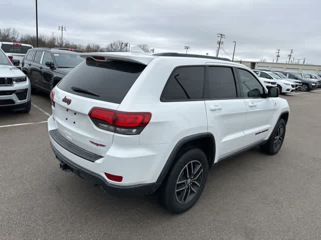 Thumbnail: 2018 Jeep Grand Cherokee - 21