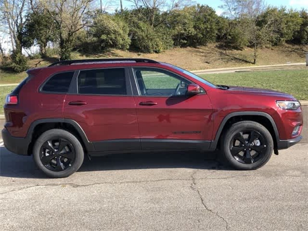 Used 2020 Jeep Cherokee Altitude SUV